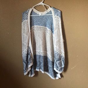 Lightweight shortsleeved cardigan